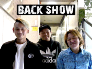 BACKSHOW